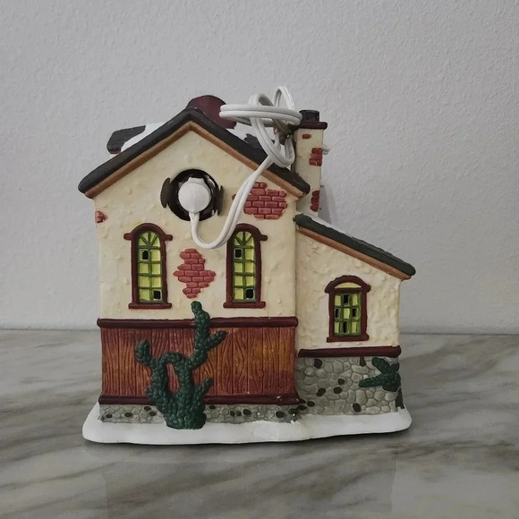 LEMAX Enchanted Forest  "RESTAURANT" #34563 - Picture 3 of 6